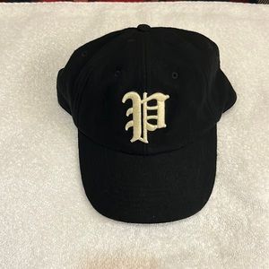 New wool fitted hat never worn.